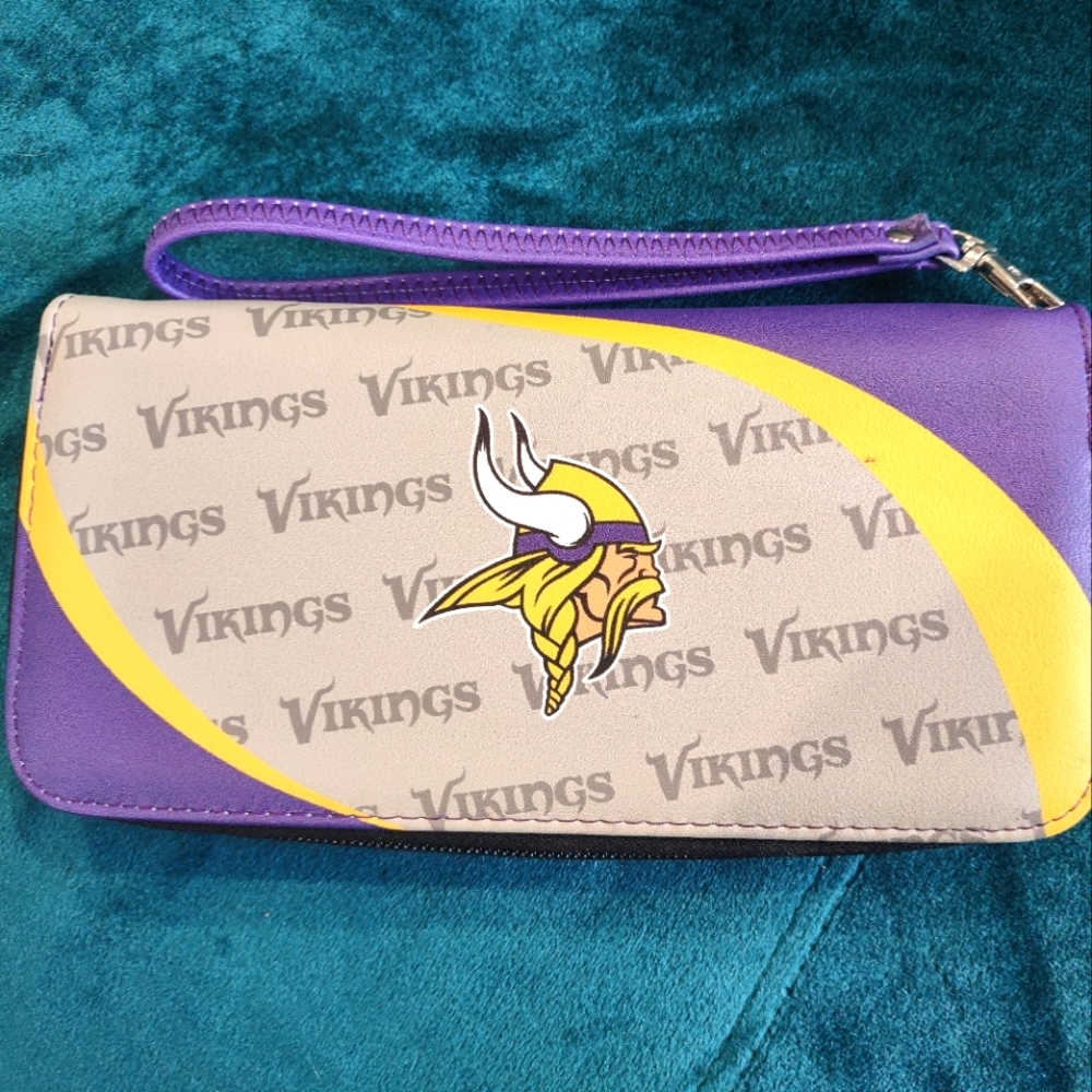 Women NFL Minnesota Vikings clutch wallet